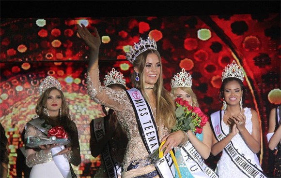  Lotte Van Der Zee ÄÄng quang Miss Teenager Universe nÄm 2017. 