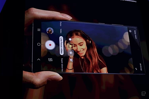 Bộ đôi Galaxy Note10 được trang bị nhiều tính năng quay phim chuyên nghiệp. Ảnh: Engadget. 