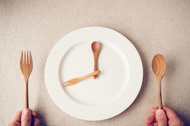 Nhịn ăn gián đoạn mô tả chế độ ăn uống và nhịn ăn có chu kỳ. Ảnh: Depositphotos