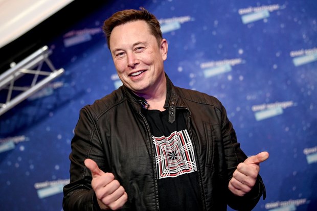 Tỉ phú Elon Musk úp mở khả năng “chơi lớn”, cạnh tranh với iPhone - Ảnh 1.