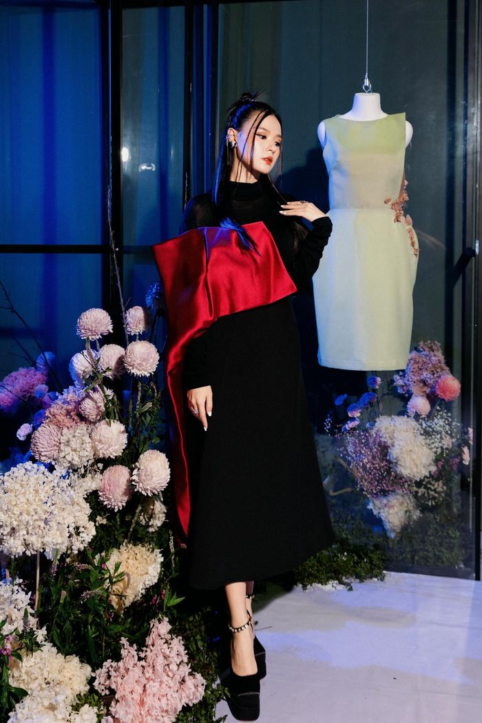 Hoa hậu Khánh Ngân và diễn viên Midu cũng xuất hiện trong sự kiện.