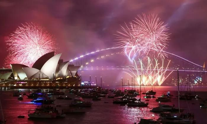 Màn bắn pháo hoa hoành tráng trên bến cảng Sydney