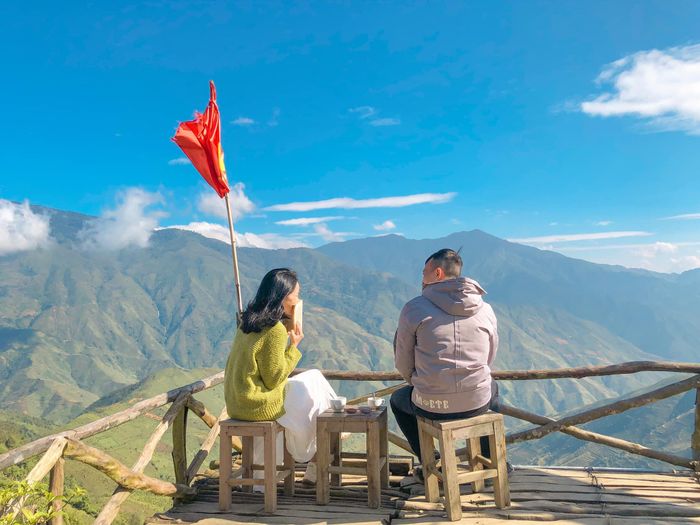 "Săn mây" Tà Xùa được xem là trải nghiệm lý tưởng dành cho những bạn trẻ yêu thiên nhiên mỗi lần ghé thăm Hà Giang.