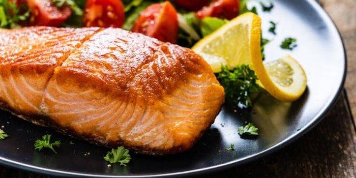 Các axit béo omega-3 có trong cá có nhiều lợi ích sức khỏe.