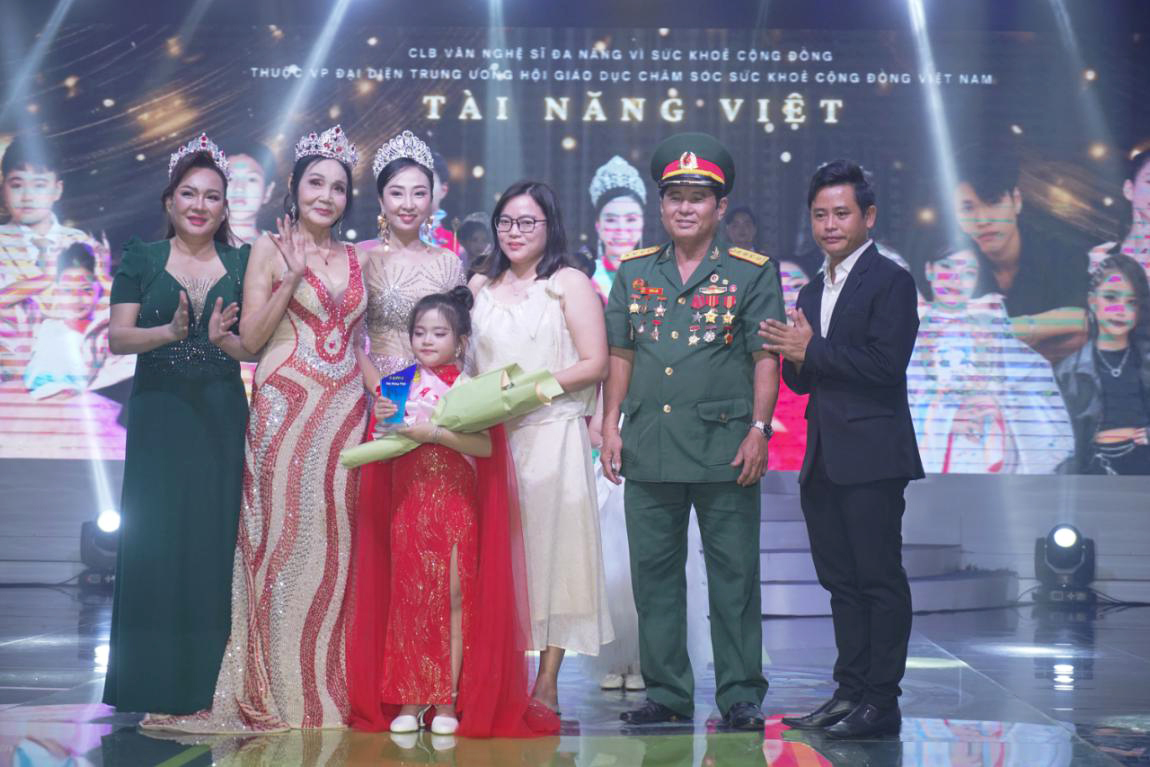Hoa hậu Hoàng Thị Thuý Linh, giám khảo, Tài Năng Việt