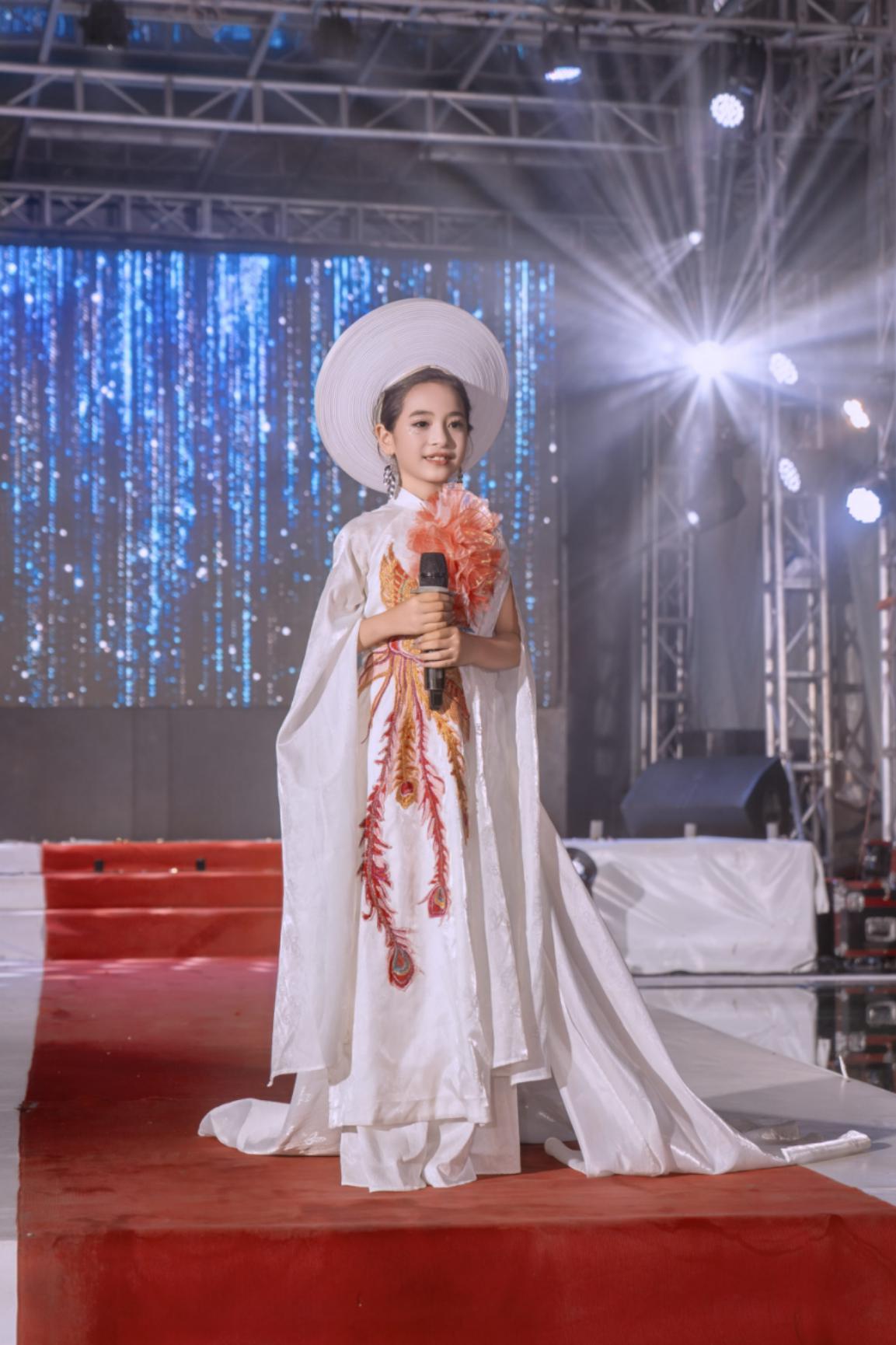 Huỳnh Thị Ngọc Anh, Tài Năng Việt