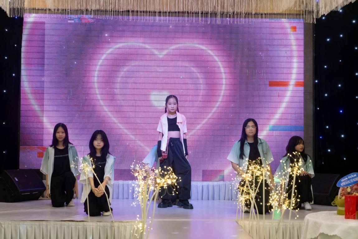 Phạm Thị Tường Anh, Tài Năng Việt