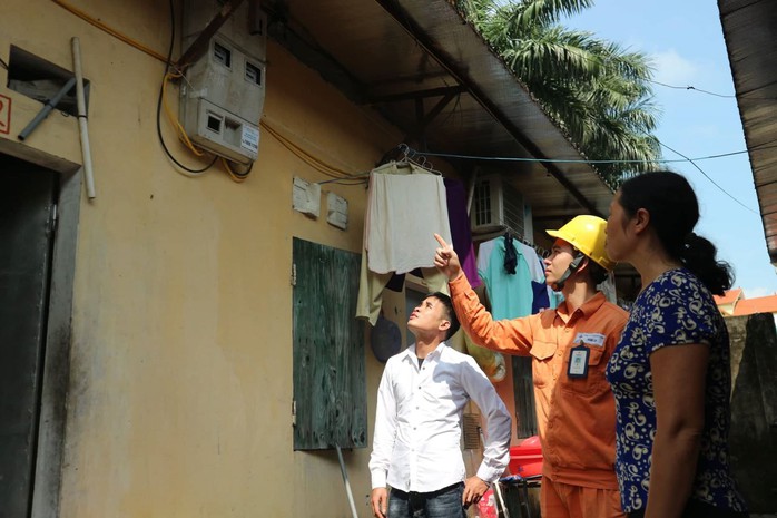 EVN lên tiếng về phân bổ khoản lỗ hơn 44.000 tỉ đồng vào giá điện - Ảnh 1.