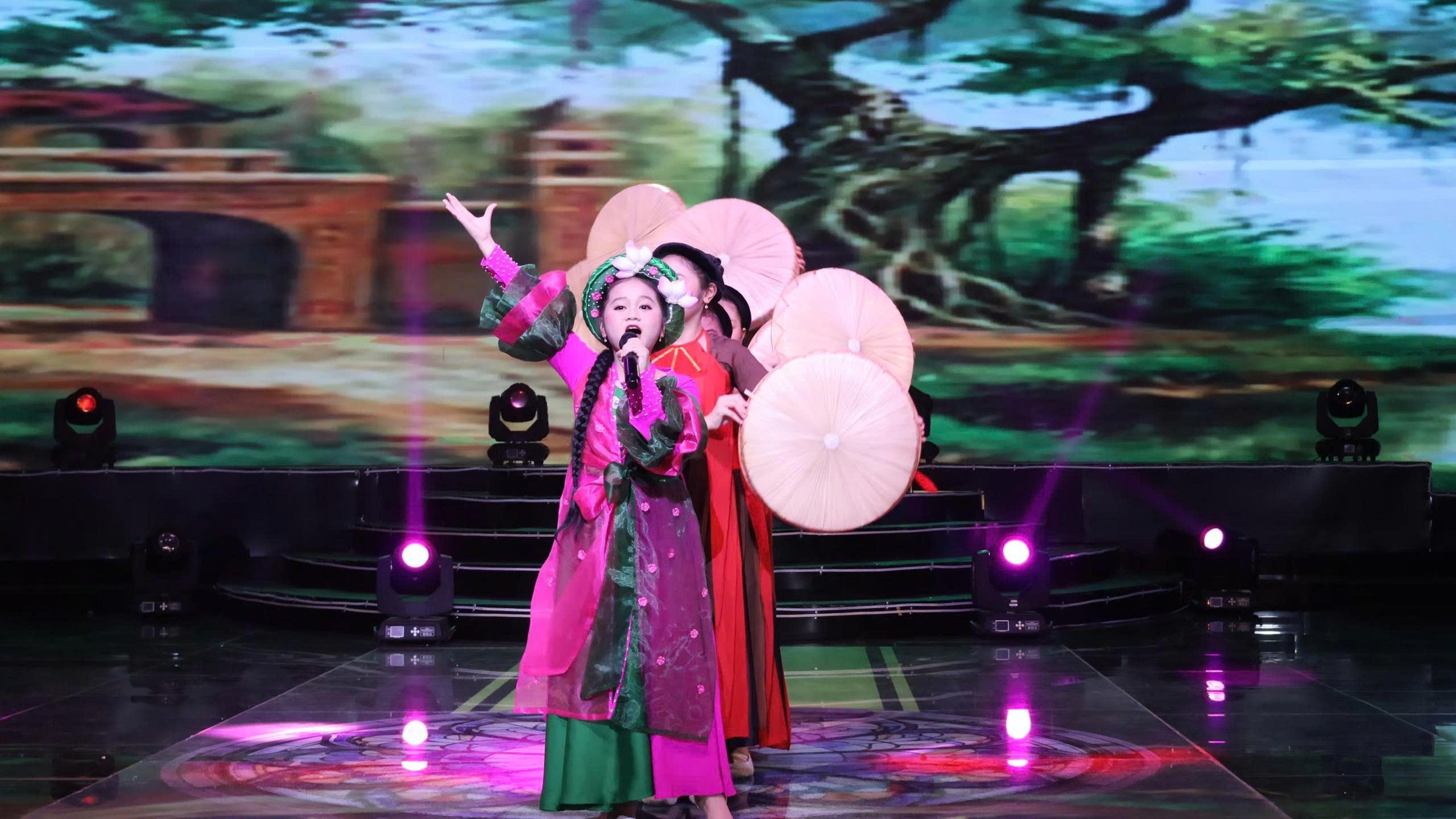 Mai Phương Nghi, Tài Năng Việt