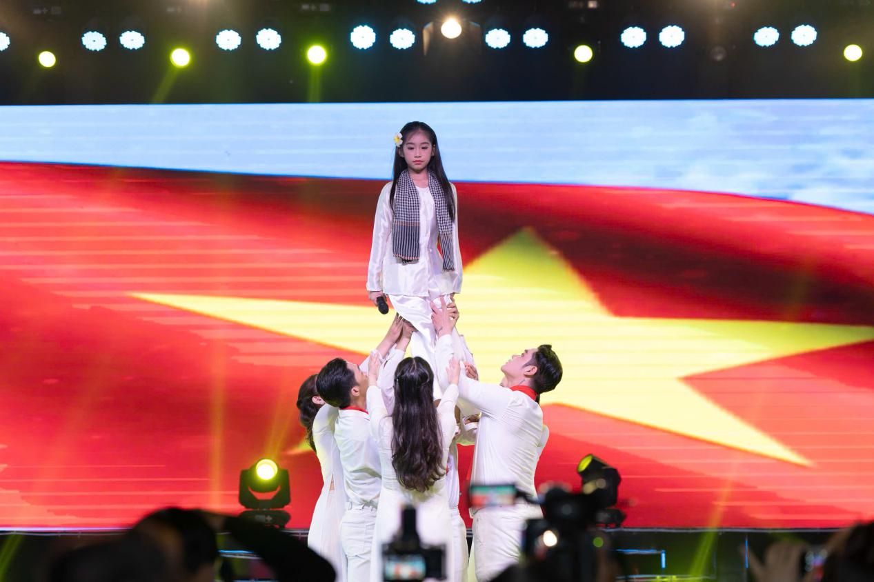 Phạm Minh Bảo Ngọc, Tài Năng Việt